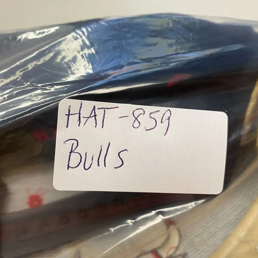 Chicago Bulls Hat‎ Snap Back Wool Blend Black Red Embroidered NBA VINTAGE AJD